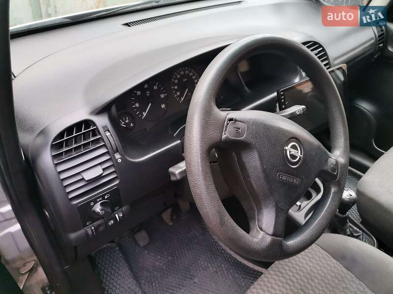 Мінівен Opel Zafira 2003 в Запоріжжі