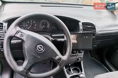 Минивэн Opel Zafira 2003 в Павлограде