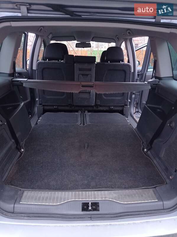 Минивэн Opel Zafira 2005 в Ровно
