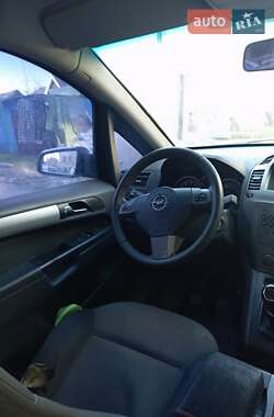 Минивэн Opel Zafira 2007 в 