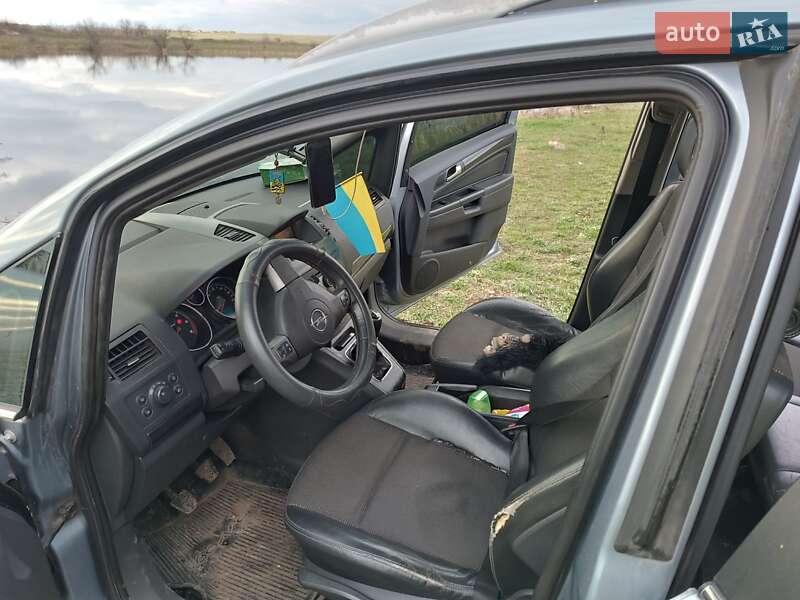 Мінівен Opel Zafira 2005 в Снігурівці