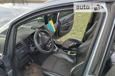 Минивэн Opel Zafira 2005 в Снигиревке