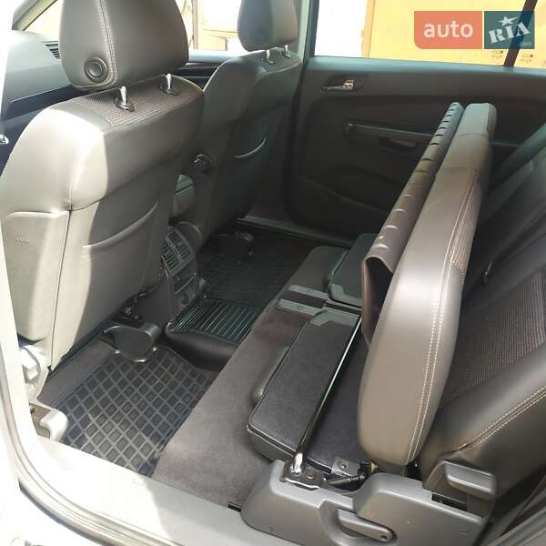 Мінівен Opel Zafira 2011 в Харкові