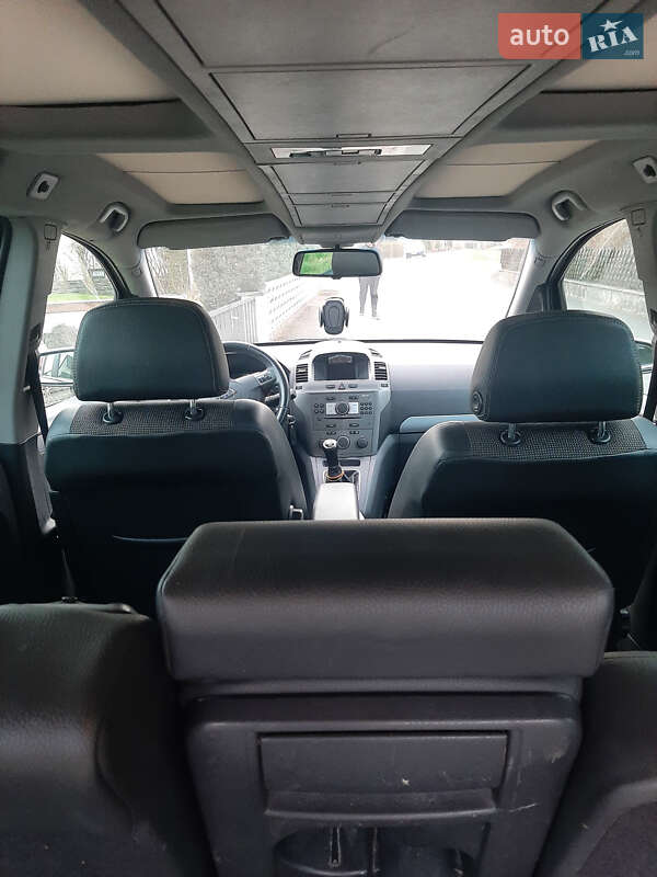 Минивэн Opel Zafira 2007 в Запорожье