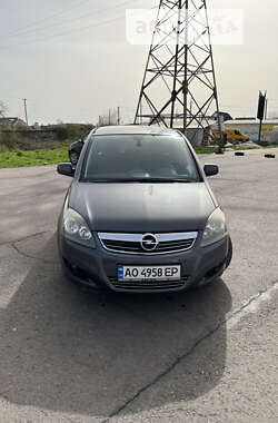 Минивэн Opel Zafira 2010 в Ужгороде