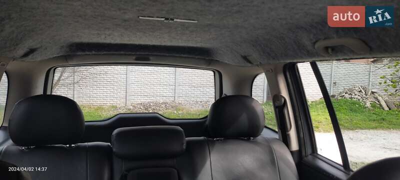 Минивэн Opel Zafira 2002 в Каменском