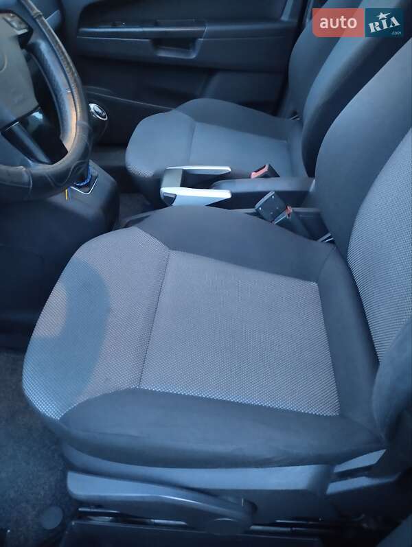 Мінівен Opel Zafira 2010 в Надвірній