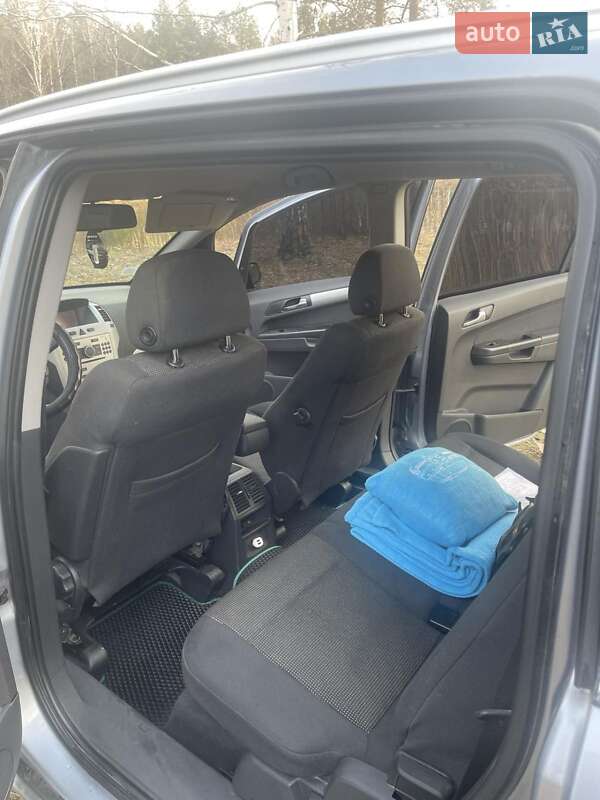 Мінівен Opel Zafira 2009 в Звягелі