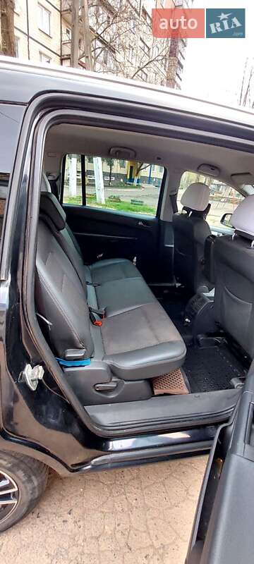 Мінівен Opel Zafira 2011 в Кривому Розі