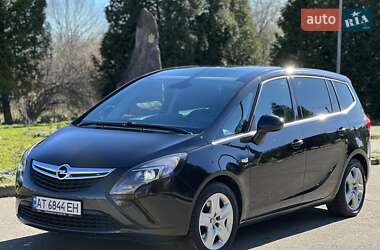 Минивэн Opel Zafira 2014 в 