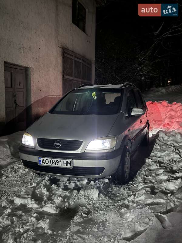 Минивэн Opel Zafira 2000 в Мукачево