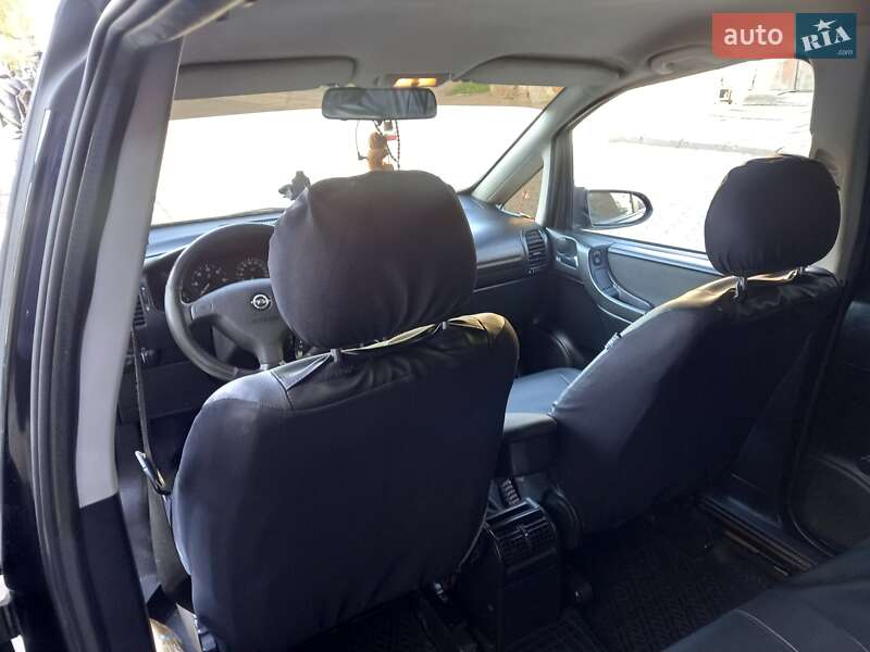 Минивэн Opel Zafira 2003 в Городенке
