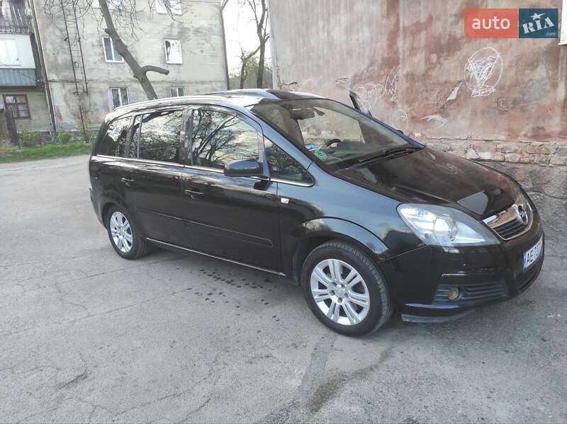 Мінівен Opel Zafira 2007 в Дніпрі