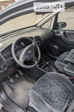 Минивэн Opel Zafira 2001 в Киеве