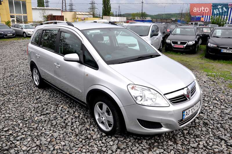 Минивэн Opel Zafira 2009 в Львове