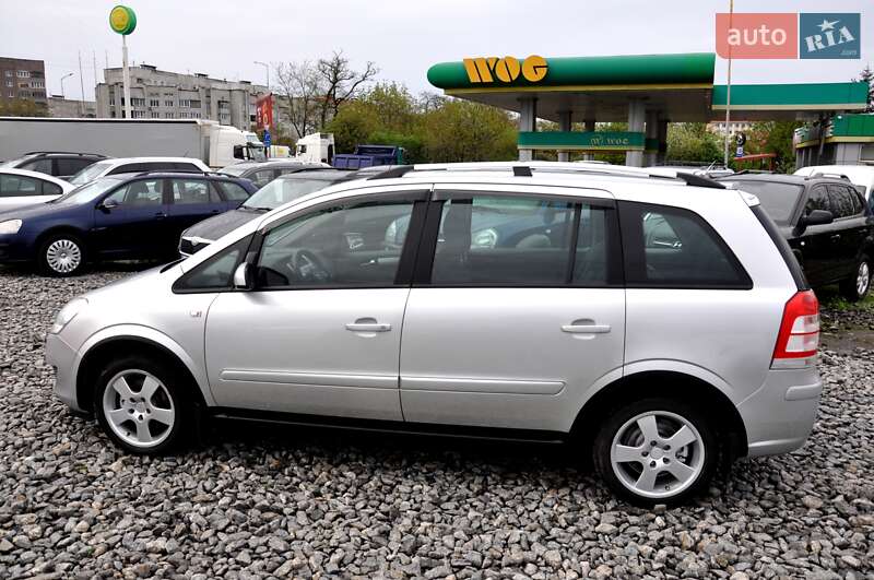 Минивэн Opel Zafira 2009 в Львове