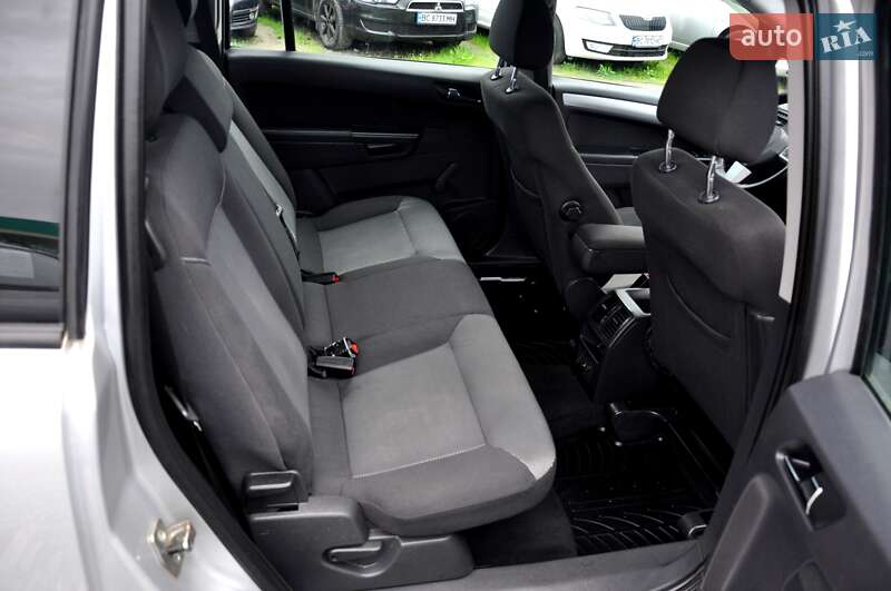 Минивэн Opel Zafira 2009 в Львове