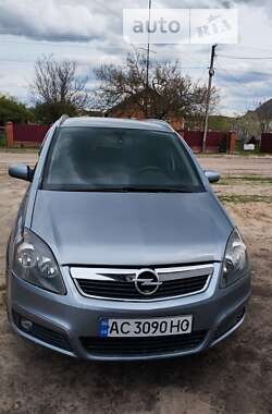 Минивэн Opel Zafira 2006 в Старой Выжевке