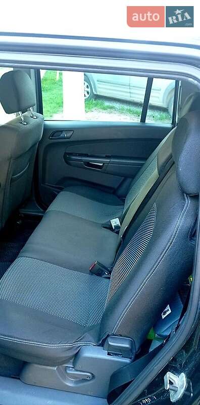 Мінівен Opel Zafira 2008 в Рівному