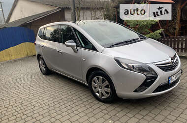 Opel Zafira 2012