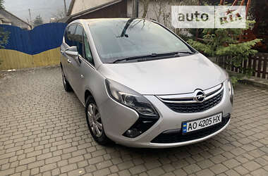 Минивэн Opel Zafira 2012 в Сваляве