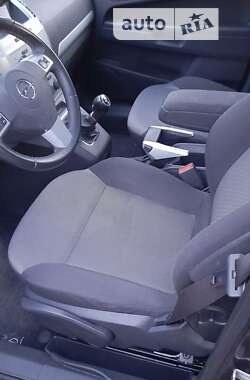 Минивэн Opel Zafira 2009 в Луцке