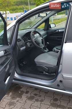 Минивэн Opel Zafira 2007 в Луцке