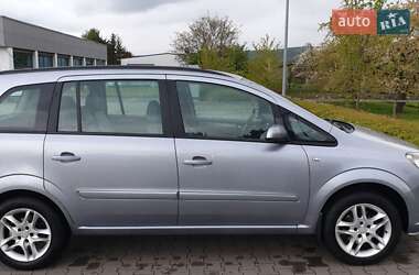 Минивэн Opel Zafira 2007 в Луцке