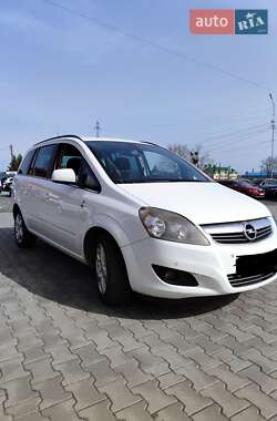 Минивэн Opel Zafira 2010 в Черкассах