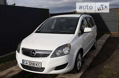 Минивэн Opel Zafira 2010 в Золотоноше