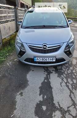 Минивэн Opel Zafira 2014 в Рахове