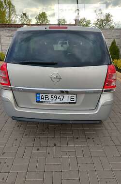 Минивэн Opel Zafira 2010 в Виннице