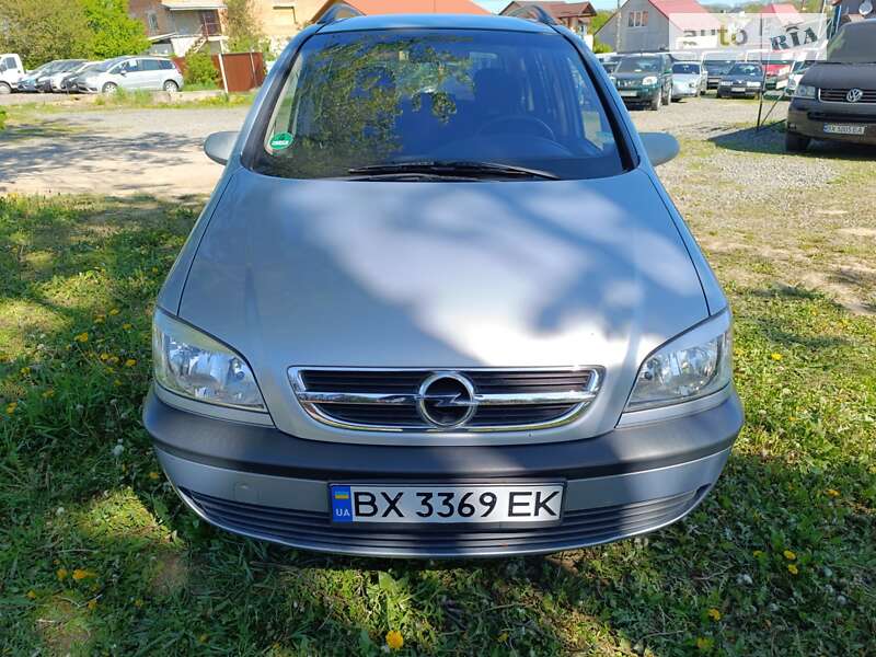 Минивэн Opel Zafira 2002 в Хмельницком