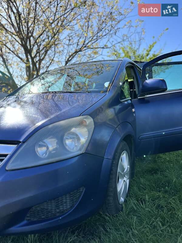 Opel Zafira 2010