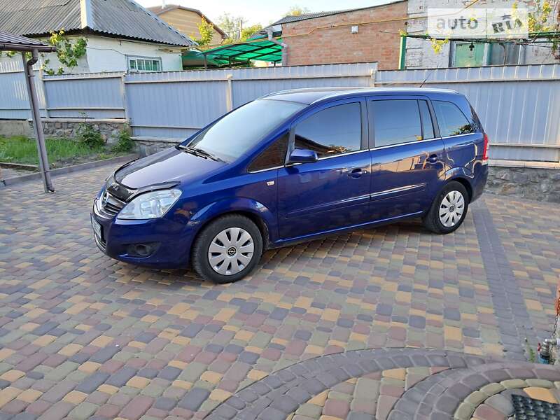 Мінівен Opel Zafira 2008 в Кропивницькому