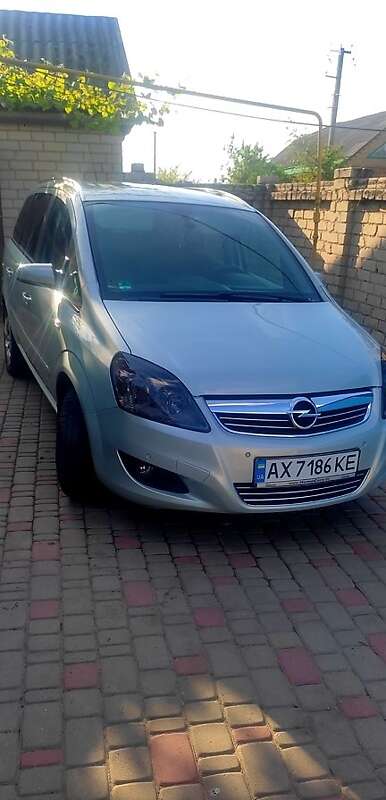 Мінівен Opel Zafira 2009 в Пісочині