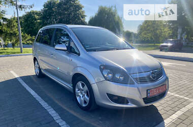 Минивэн Opel Zafira 2008 в Луцке