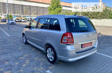 Минивэн Opel Zafira 2008 в Луцке