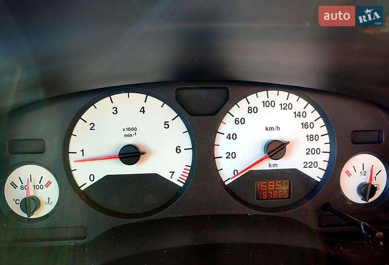 Мінівен Opel Zafira 2002 в Павлограді