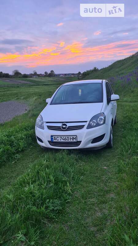 Мінівен Opel Zafira 2011 в Луцьку