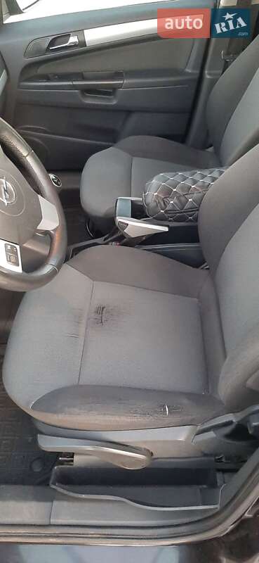 Минивэн Opel Zafira 2006 в Харькове