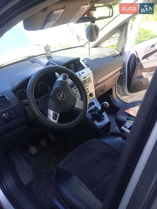 Мінівен Opel Zafira 2011 в Самборі