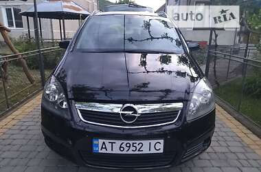 Минивэн Opel Zafira 2006 в Косове