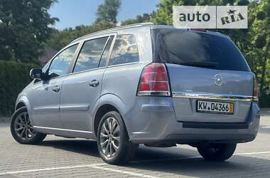 Минивэн Opel Zafira 2011 в Виннице