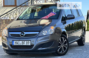 Мінівен Opel Zafira 2011 в Дрогобичі