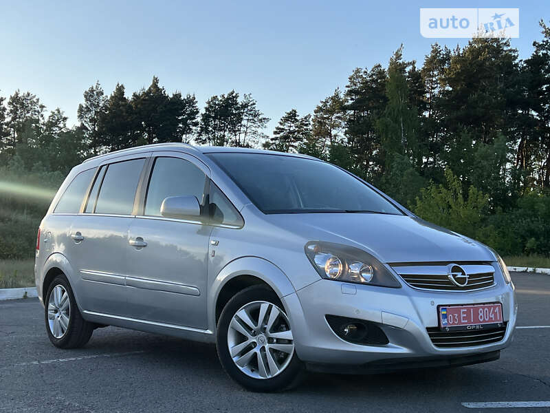 Мінівен Opel Zafira 2010 в Радивиліві