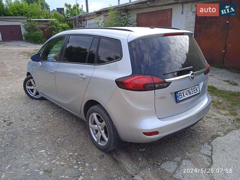Мінівен Opel Zafira 2016 в Волочиську