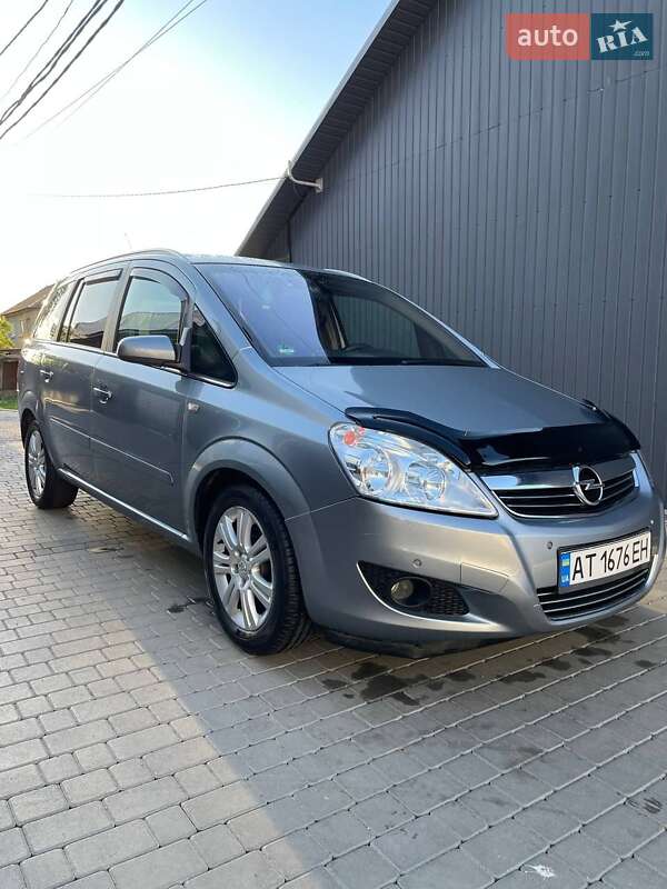 Opel Zafira 2008