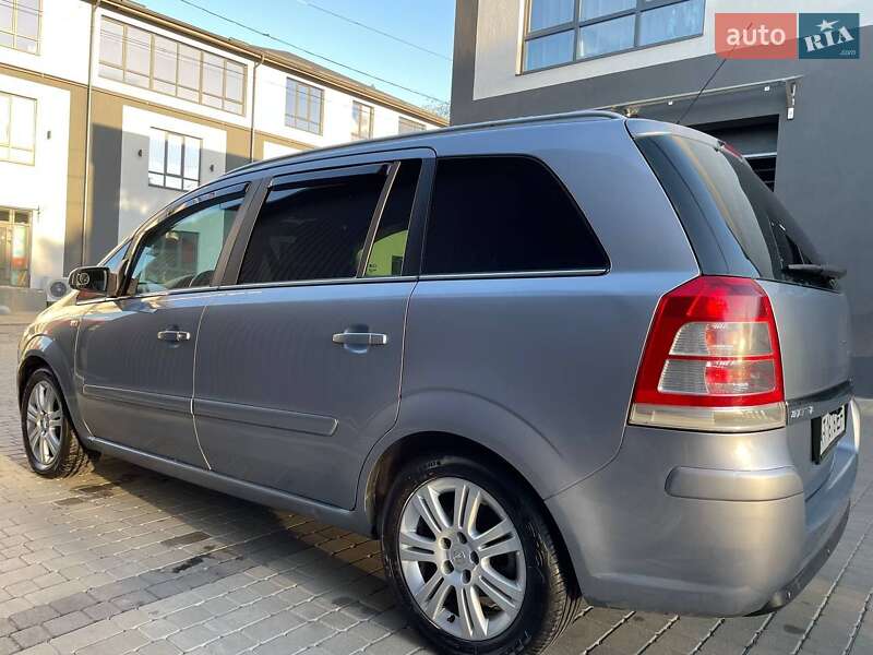 Мінівен Opel Zafira 2008 в Рожнятові