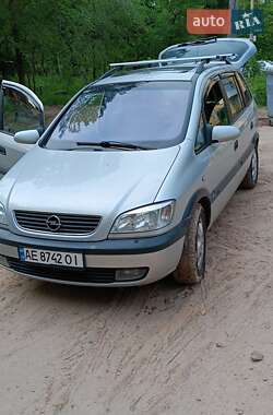 Минивэн Opel Zafira 2001 в Днепре